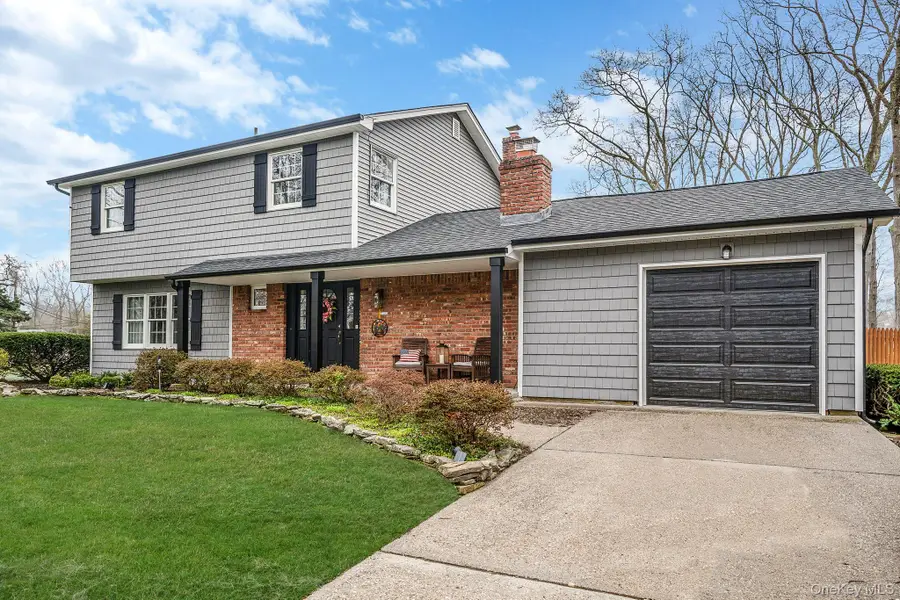 3 Meroke Lane, Rocky Point, NY 11778 - #3