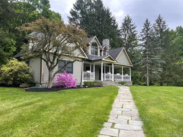 256 Overlook Road, Poughkeepsie, NY 12603