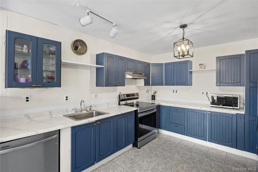 45 Timber Trail Lane, Medford, NY 11763 - #3