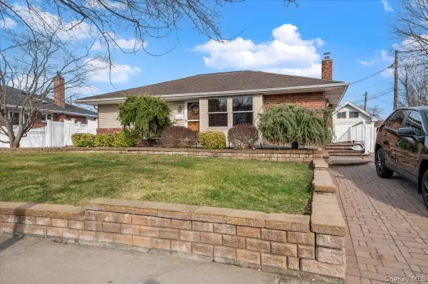 471 Parker Avenue, Levittown, NY 11756