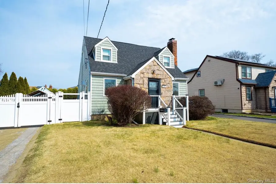 2381 Yorktown Street, Oceanside, NY 11572 - #2