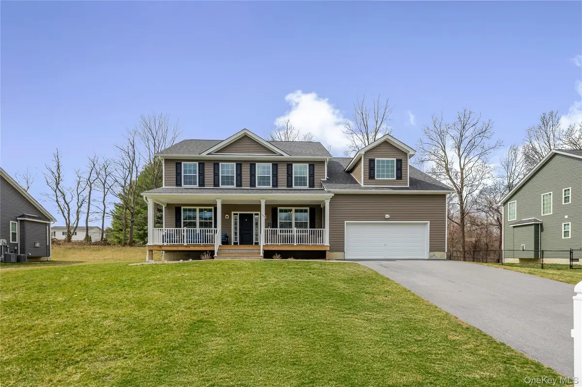 77 Kensington Lane, Poughkeepsie, NY 12603 - #1