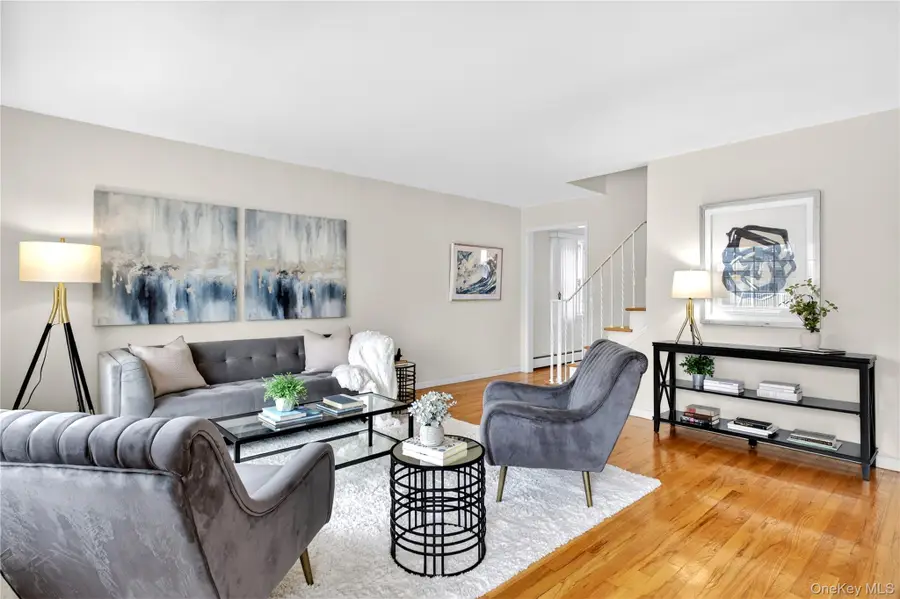 1019 Whittier Avenue, New Hyde Park, NY 11040 - #2