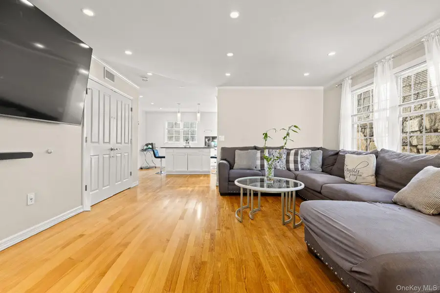 7-2 Wells Park Drive, Yonkers, NY 10705 - #2