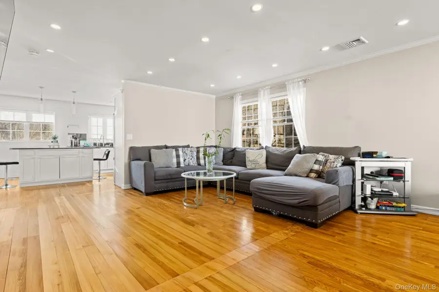 7-2 Wells Park Drive, Yonkers, NY 10705 - #3