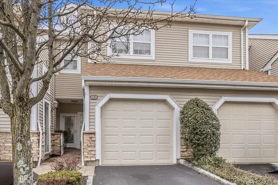 117 Carriage Lane, Plainview, NY 11803 - #3