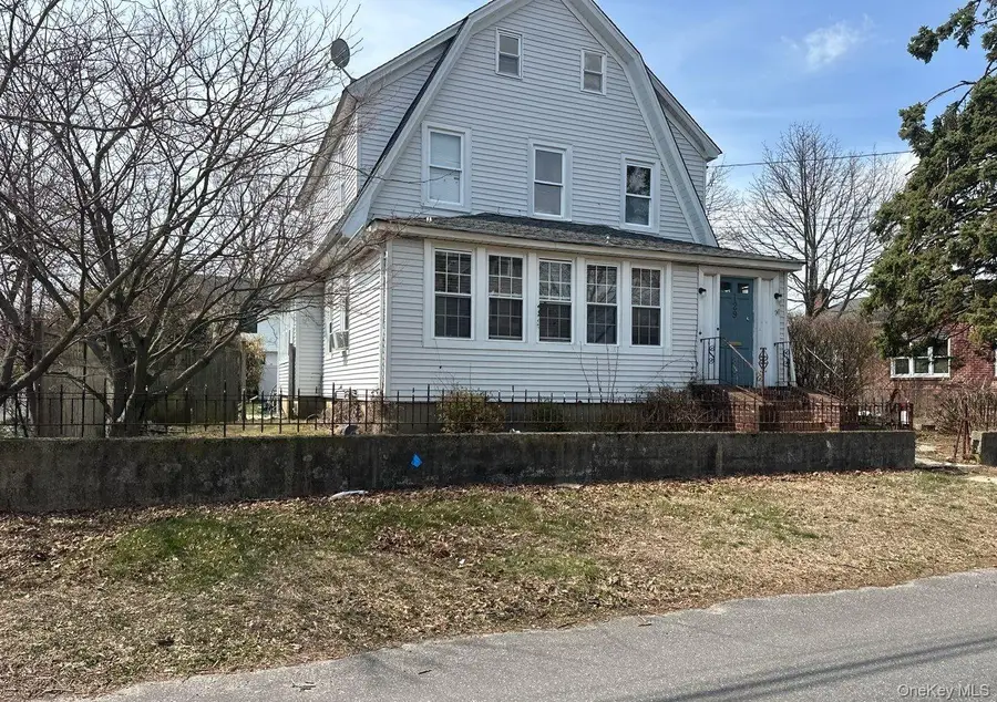129 N 7th Street, Lindenhurst, NY 11757 - #3