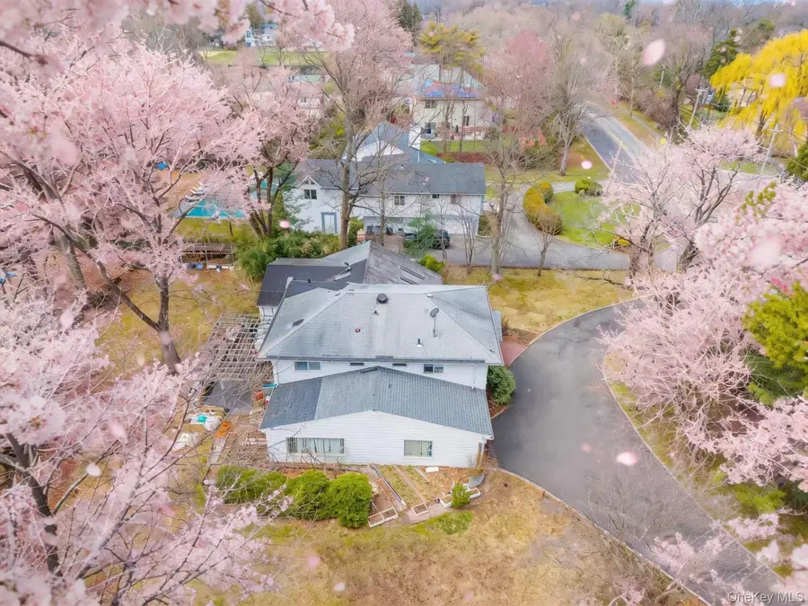 71 Horace Harding Boulevard, Great Neck, NY 11020 - #3