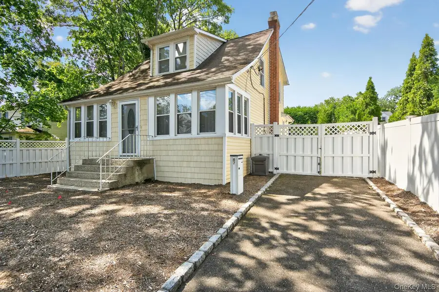 87 8th Avenue, Huntington Station, NY 11746 - #2