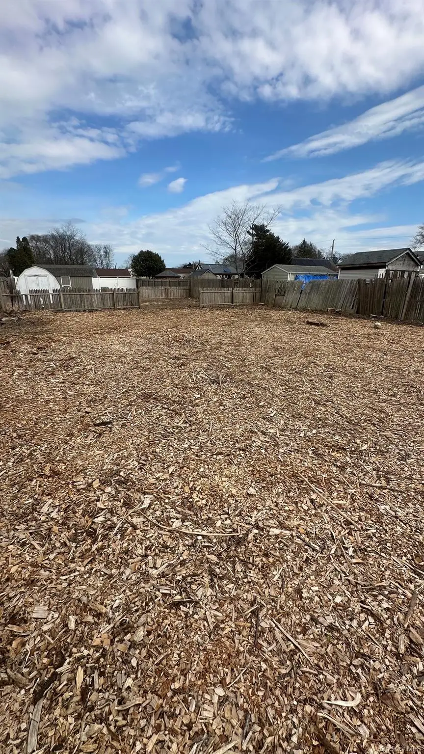 Feustal Street, Lindenhurst, NY 11757 - #1