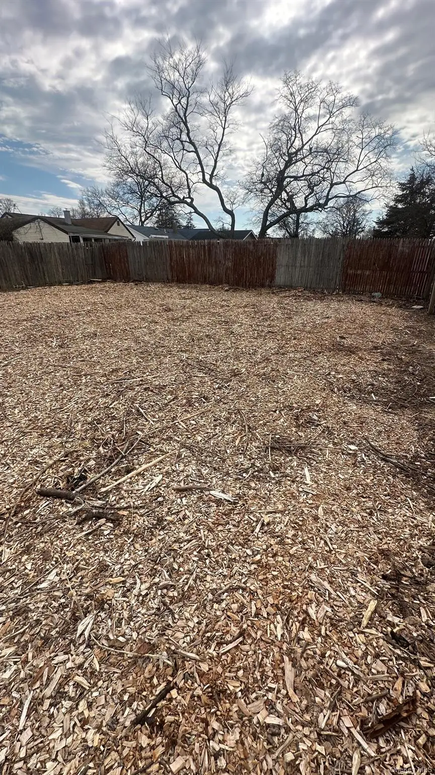 Feustal Street, Lindenhurst, NY 11757 - #2