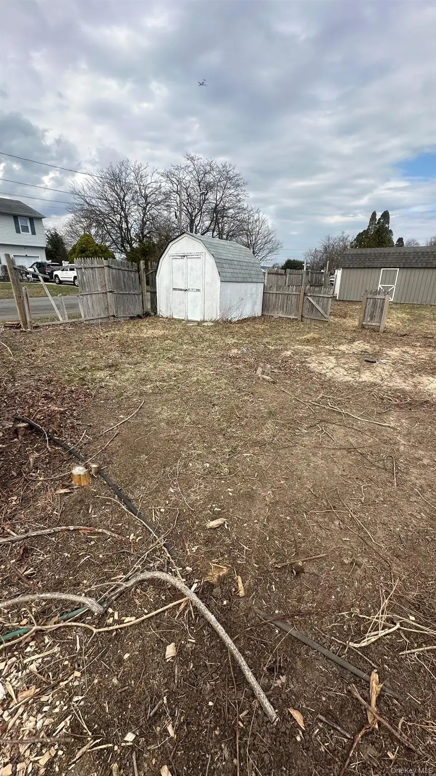 Feustal Street, Lindenhurst, NY 11757 - #3