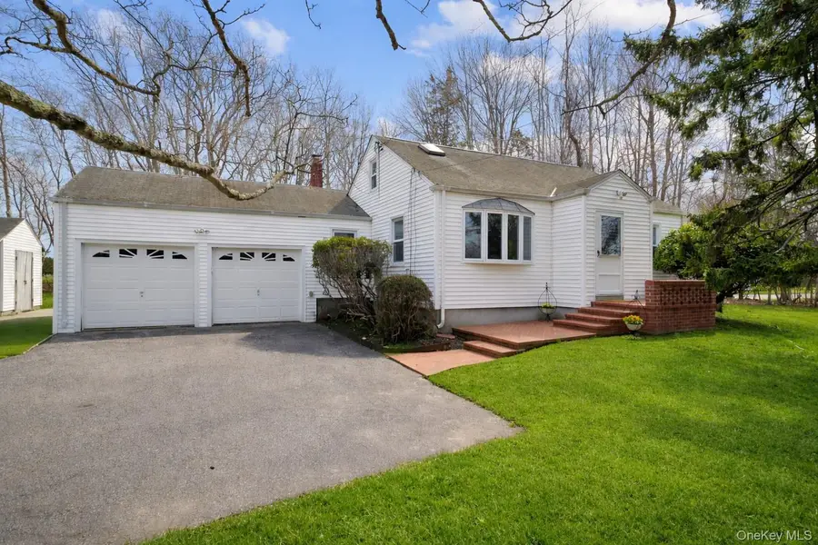 281 Woodacres Road, East Patchogue, NY 11772 - #2