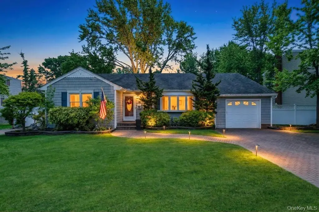 990 Thomas Avenue, Baldwin, NY 11510 - #1