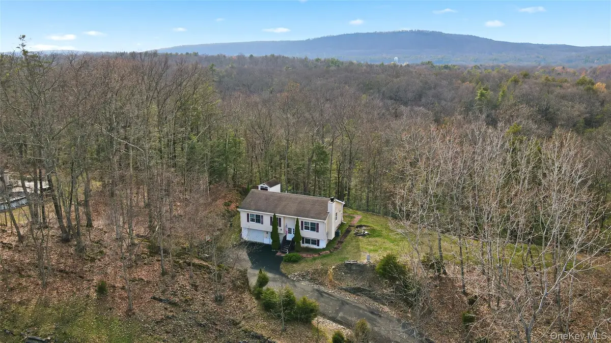 8 Robbins Lane, Saugerties, NY 12477 - #1