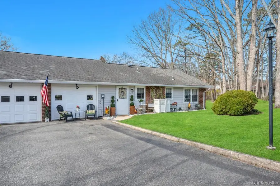 248 Newcastle Court #A, Ridge, NY 11961 - #2