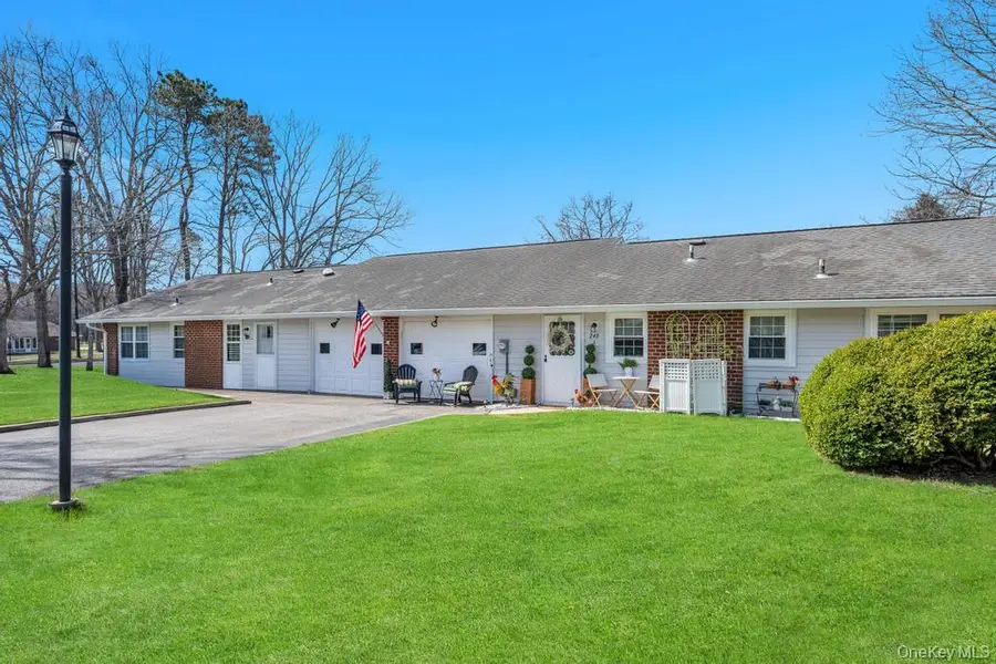 248 Newcastle Court #A, Ridge, NY 11961 - #3