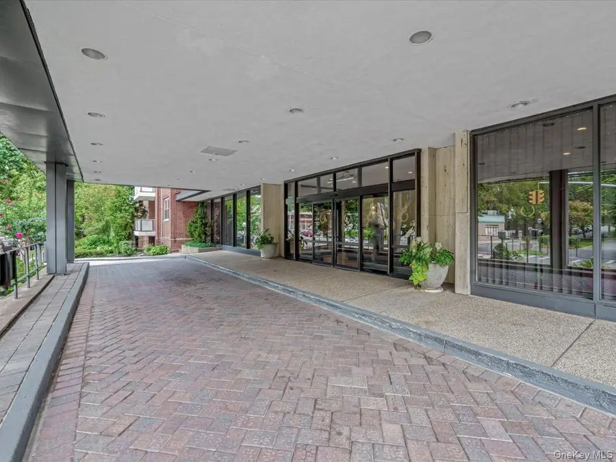 1 Kensington Gate #PH 14, Great Neck, NY 11021 - #2