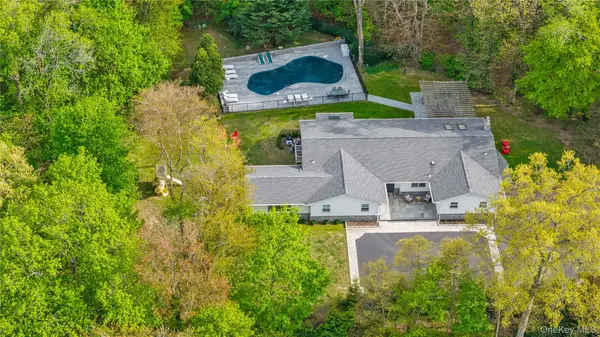 26 Dolly Cam Lane, Old Brookville, NY 11545