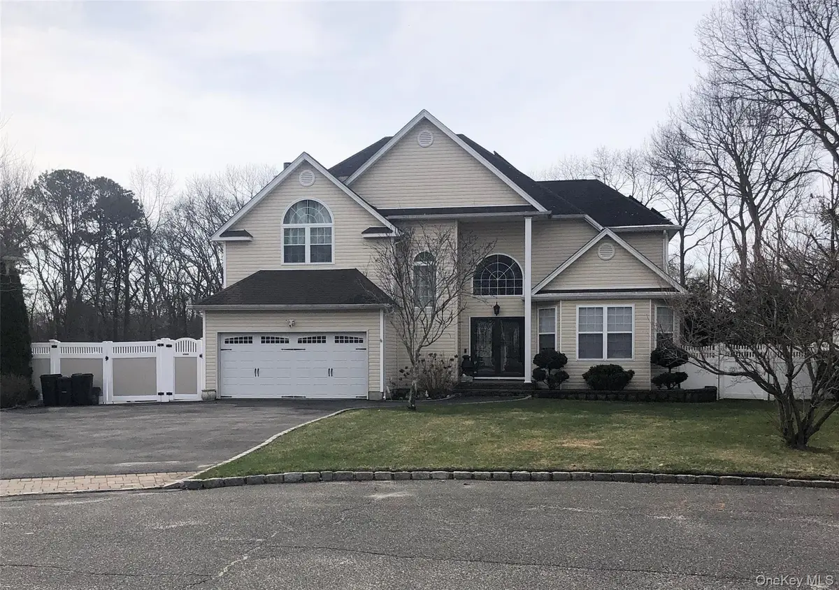 10 Debron Court, Centereach, NY 11720 - #1