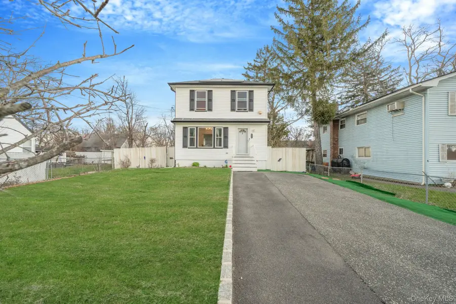 Address Withheld By Seller, Wyandanch, NY 11798 - #2