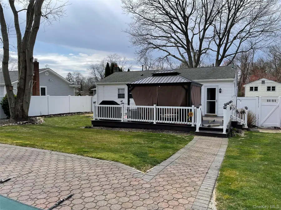 15 Lido Boulevard, Lake Grove, NY 11755 - #3