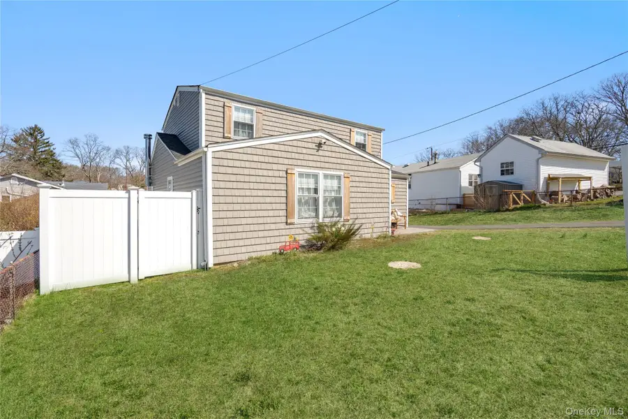 107 Newman Street, Patchogue, NY 11772 - #2