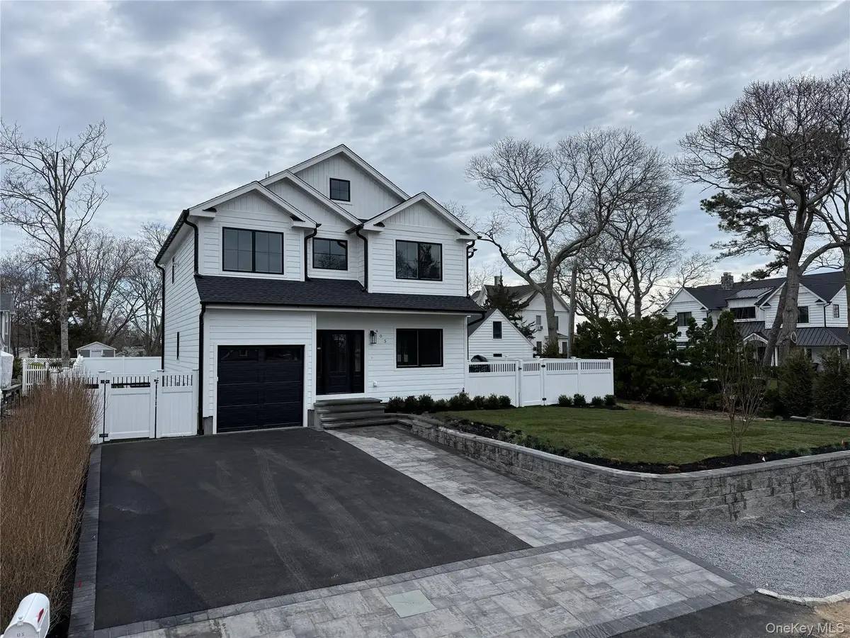 405 S Oakwood Drive, Laurel, NY 11948 - #1