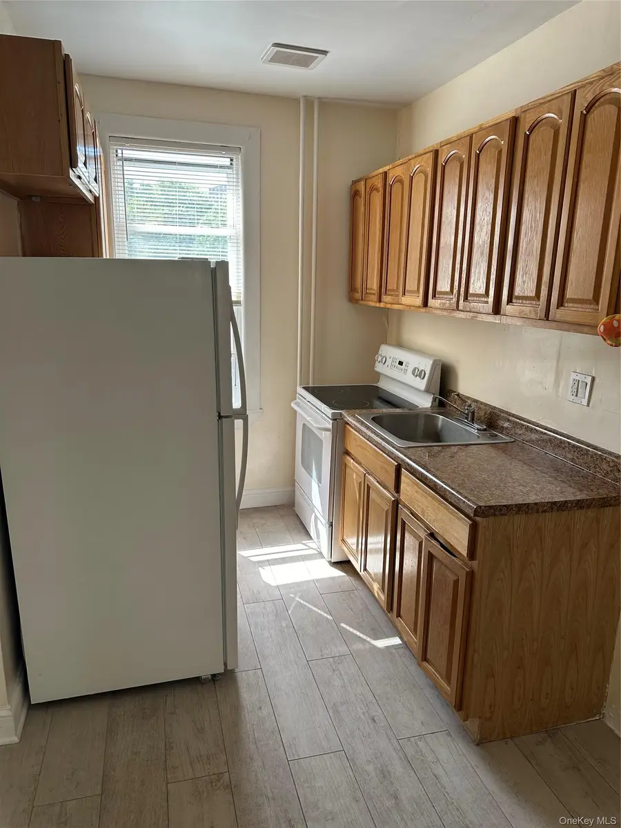 710 E 211th Street, Bronx, NY 10467 - #3