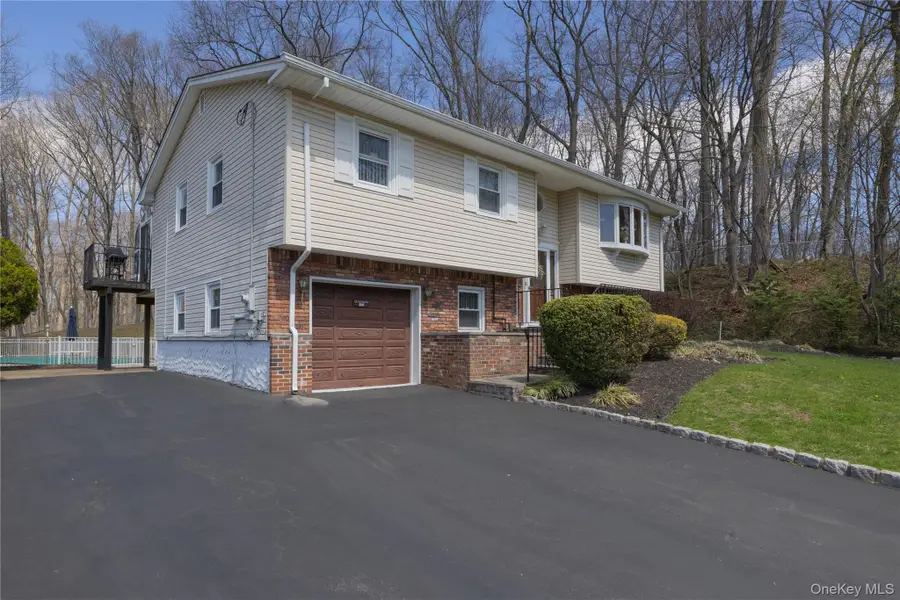 196 E Townline Road, West Nyack, NY 10994 - #3