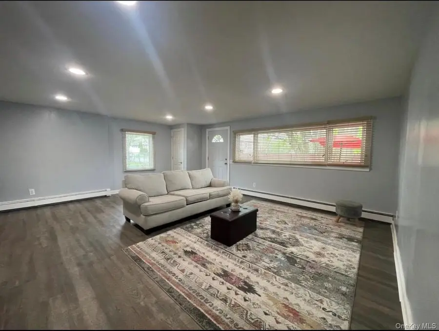 29 Juanita Avenue, Huntington, NY 11743 - #3