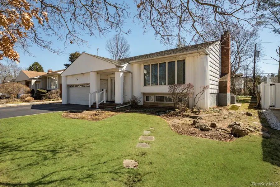 42 Netto Lane, Plainview, NY 11803 - #2