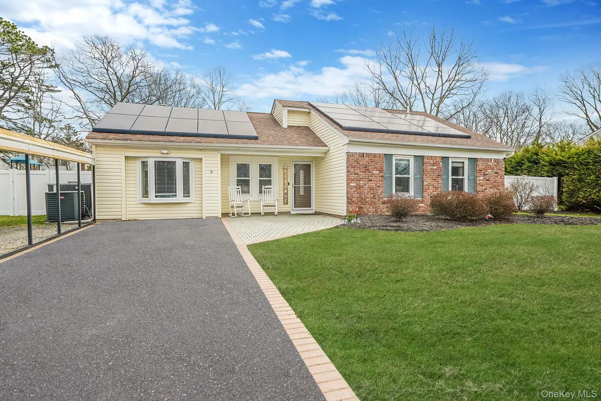 19 Goodwin Lane, Coram, NY 11727 - #1