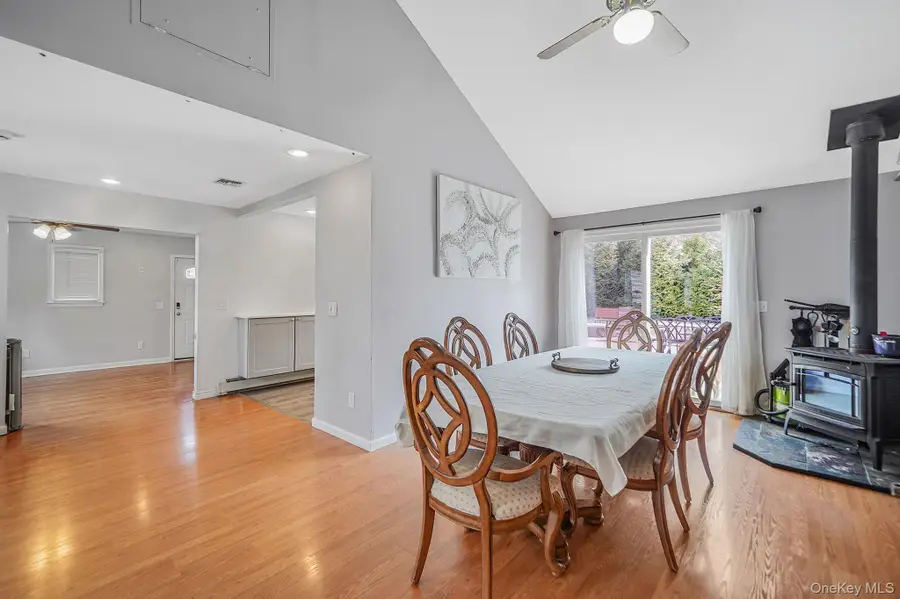 19 Goodwin Lane, Coram, NY 11727 - #3