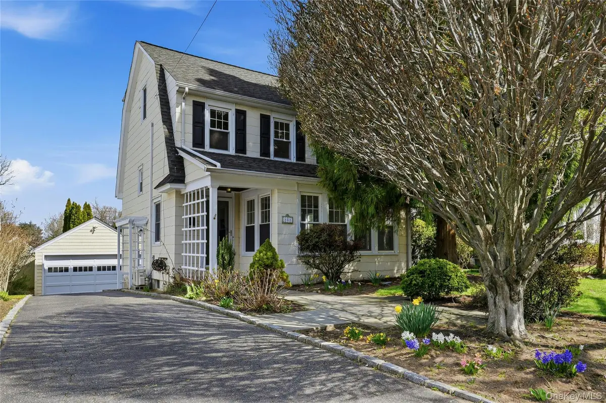 151 Hillcrest Avenue, Manhasset, NY 11030 - #1