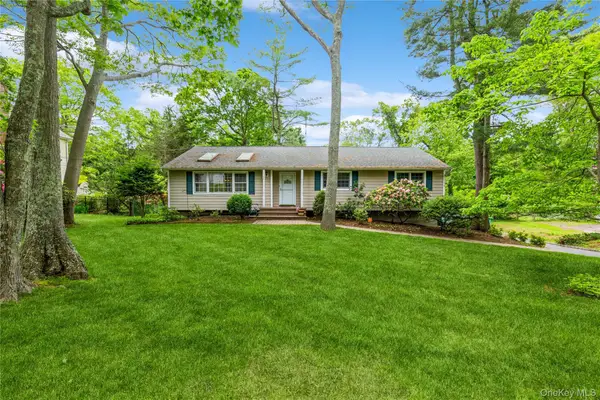 32 Lower Cross, Shoreham, NY 11786