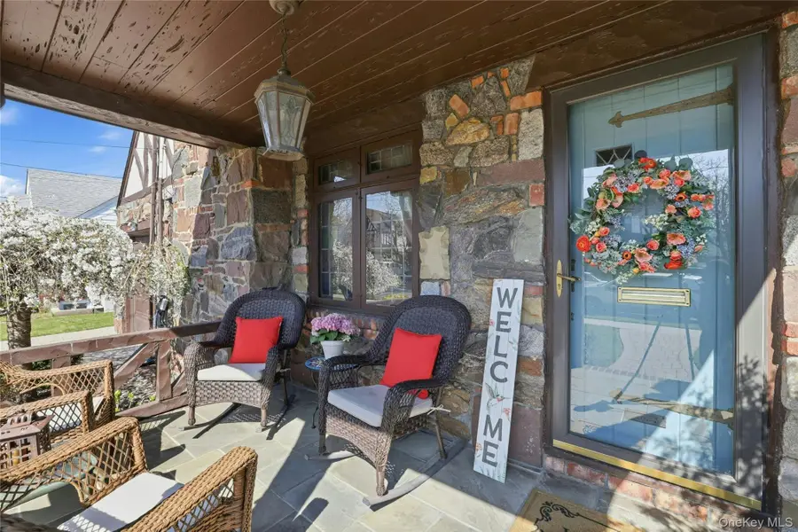 628 Concord Avenue, Williston Park, NY 11596 - #3