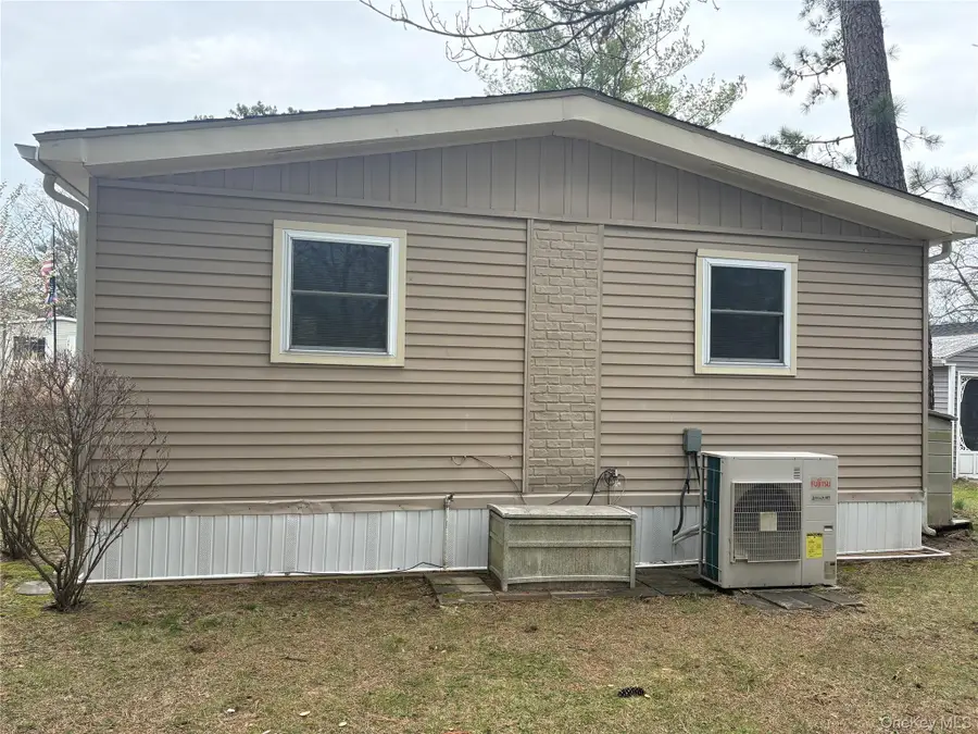 525/159 Riverleigh Avenue #159, Riverhead, NY 11901 - #2