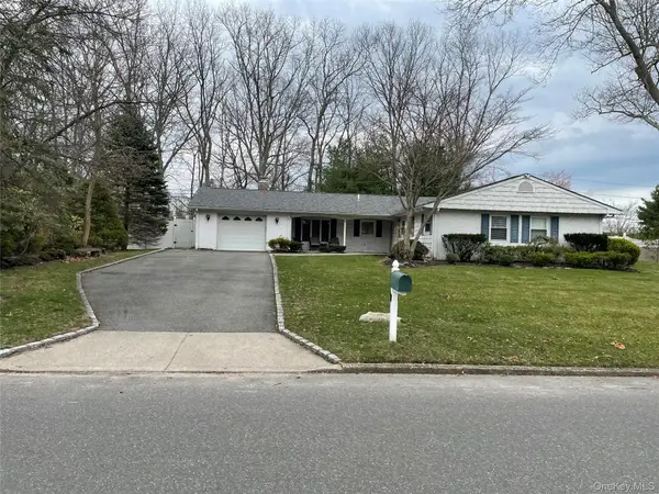 11 Shadetree Lane, Stony Brook, NY 11790