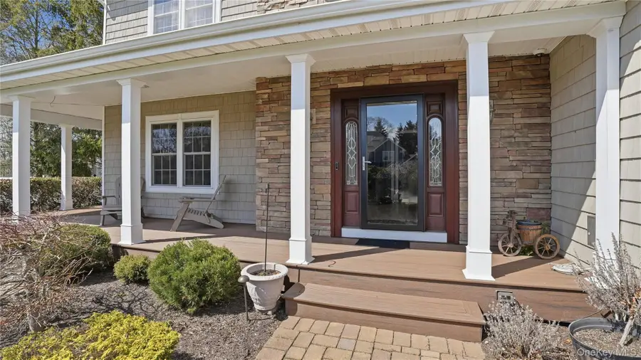 5 Clemens Court, East Setauket, NY 11733 - #2