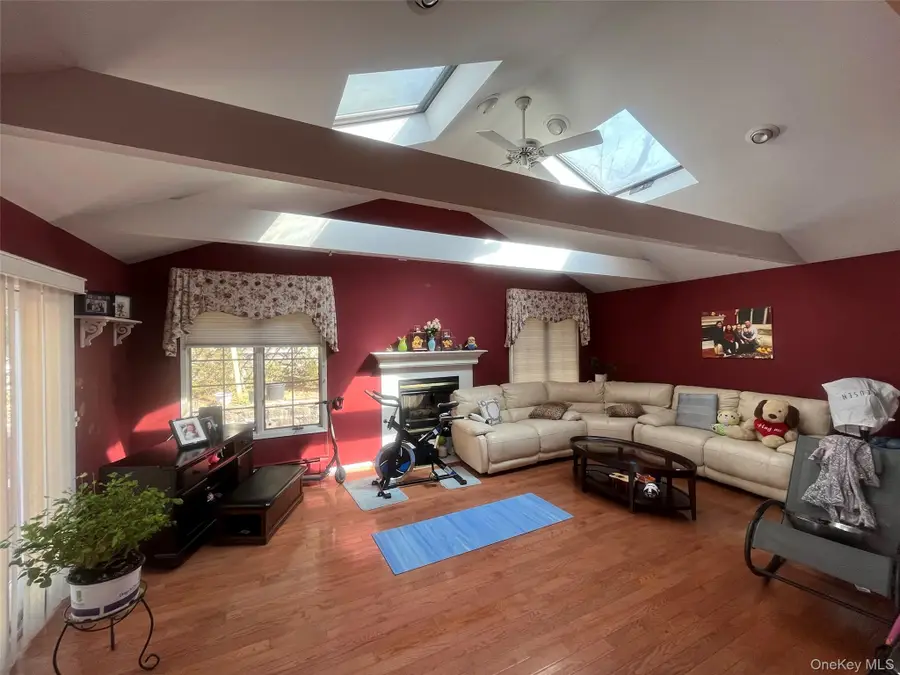 64 Todd Court, Huntington Station, NY 11746 - #2