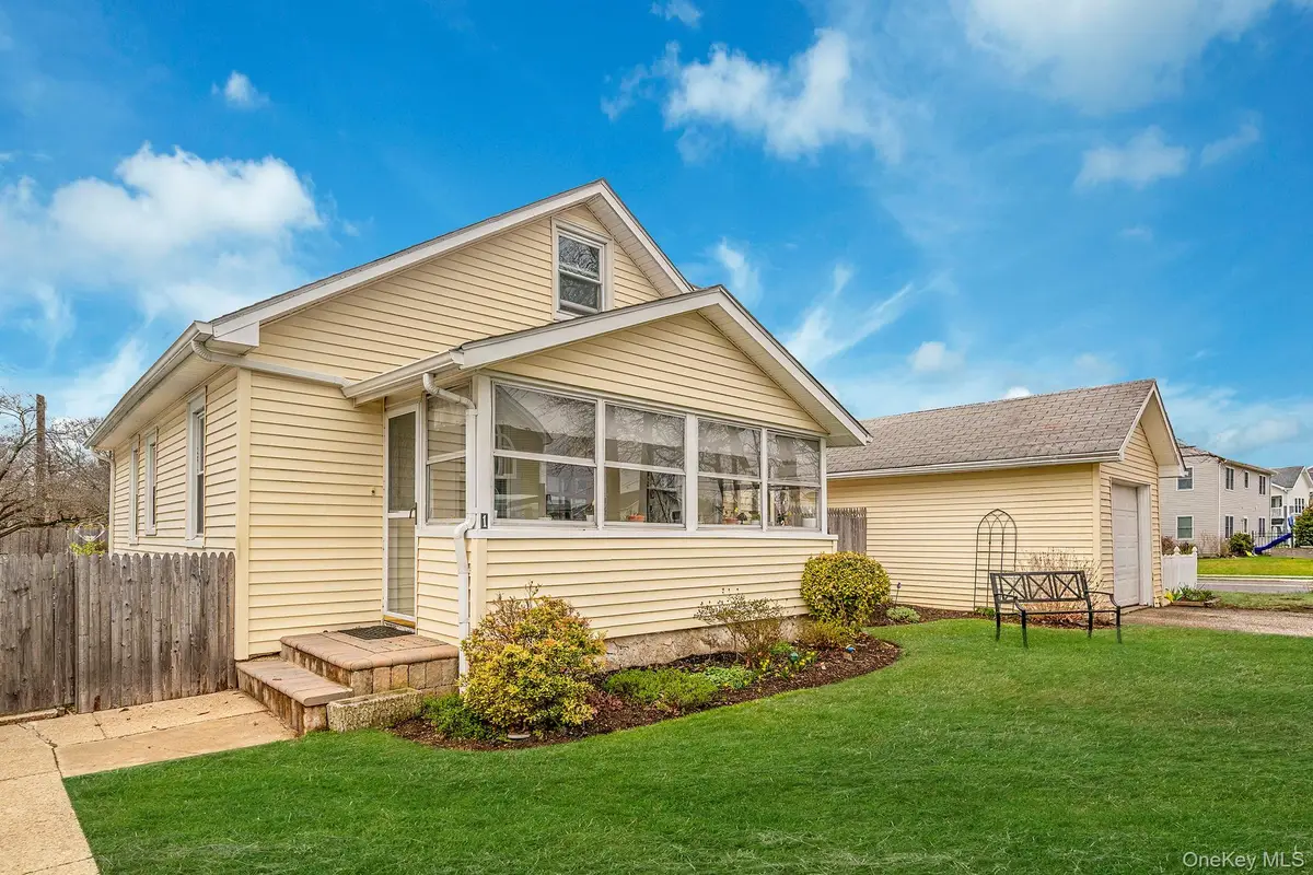 1 William Street, East Northport, NY 11731 - #1