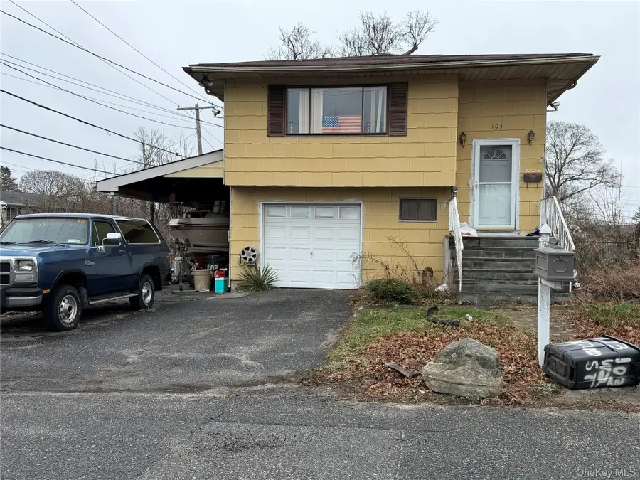 103 W 2nd Street, Ronkonkoma, NY 11779 - #2