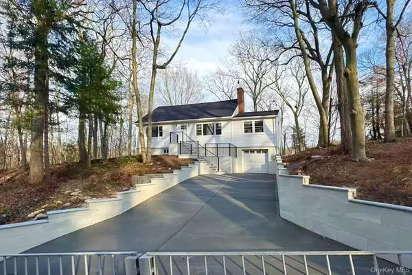 16 Sunset Drive, Huntington, NY 11743