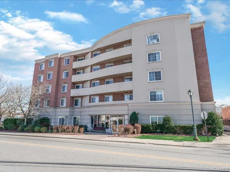 242 Maple Avenue #302, Westbury, NY 11590 - #2
