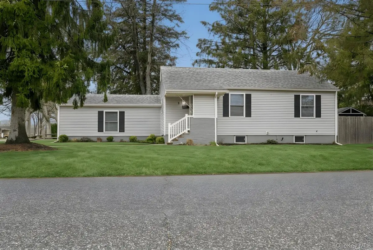 3 Roy Avenue, West Islip, NY 11795 - #1