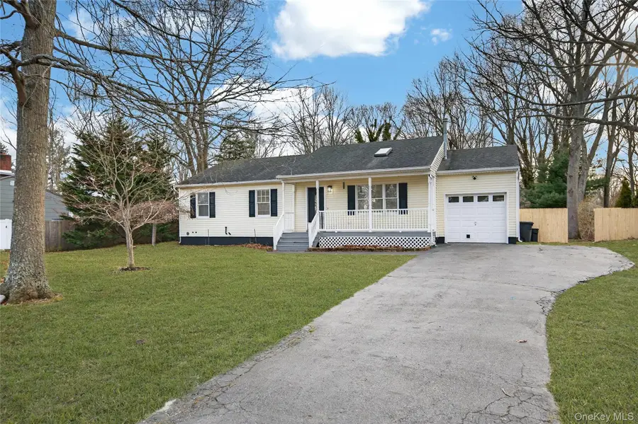 45 Oak Avenue, Shirley, NY 11967 - #2