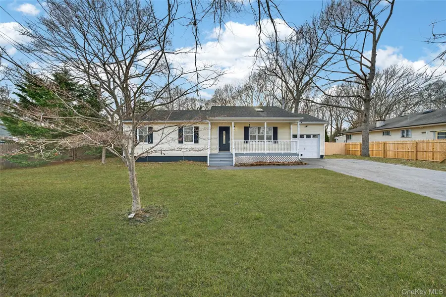 45 Oak Avenue, Shirley, NY 11967 - #3