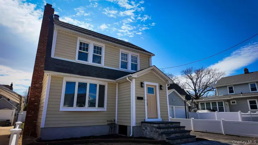 50 E Saint Marks Place, Valley Stream, NY 11580 - #2