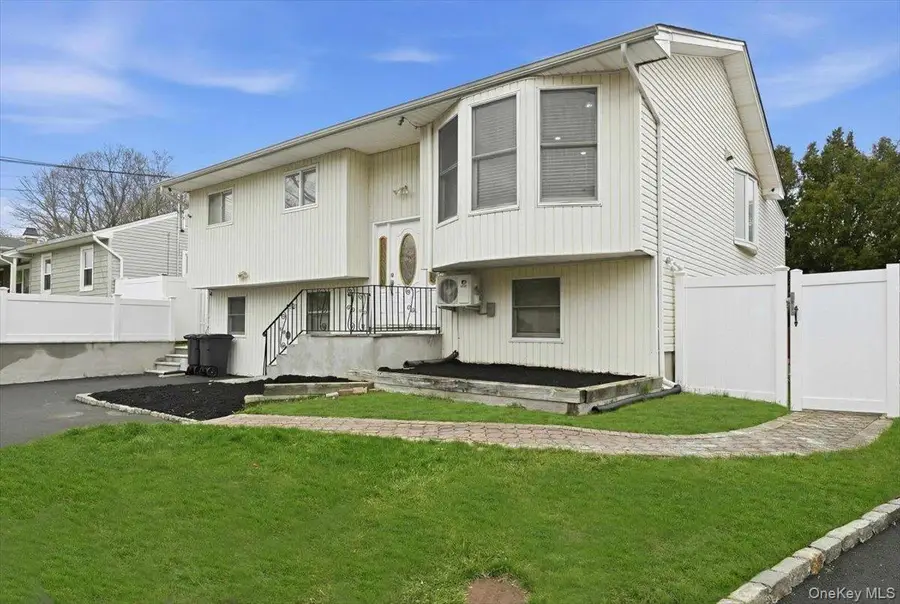 292 Concord Street, Dix Hills, NY 11746 - #3